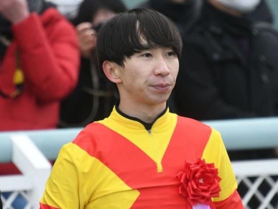 横山和生騎手が馬の顔面を殴る！その行為に、競馬ファンが激怒して炎上した事件を 振り返ってみた
